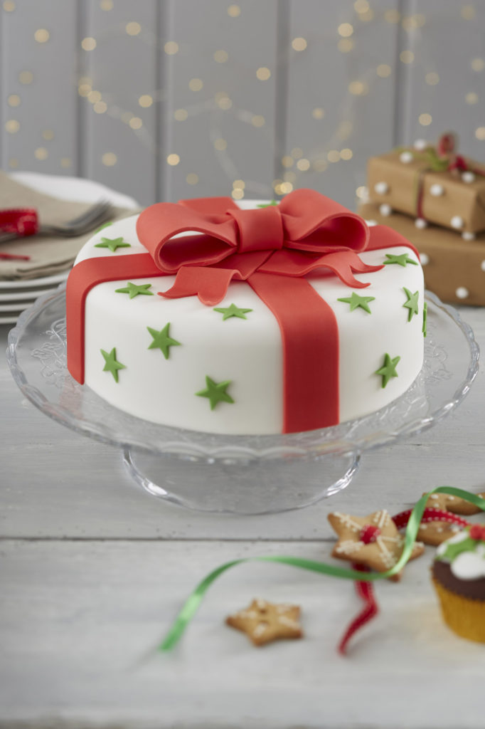20 Classy Christmas Cakes  Ice Cream and Inspiration