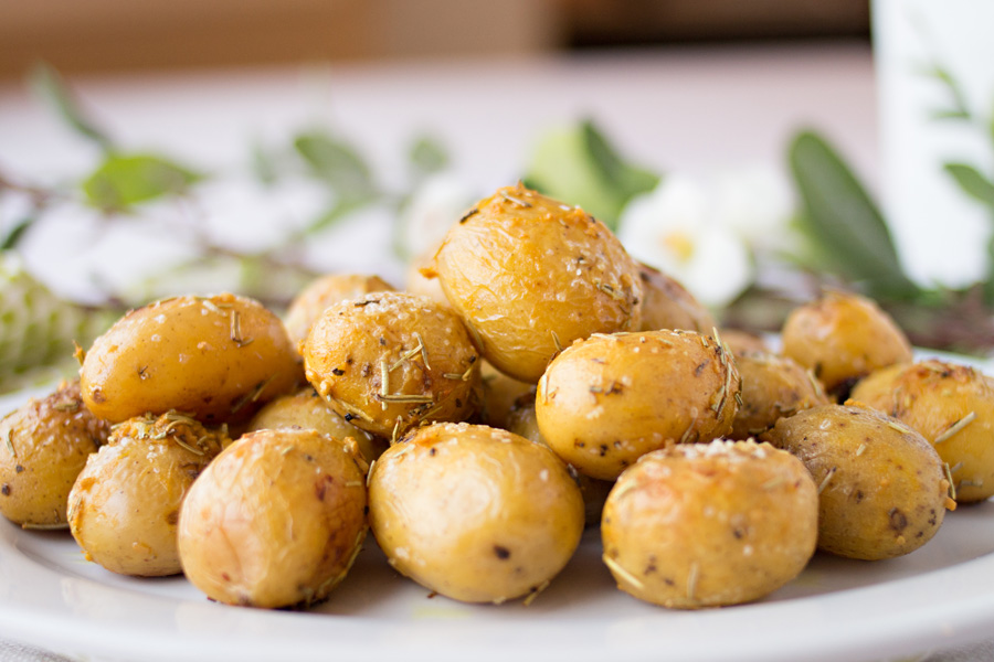 Roasted Rosemary Garlic Potatoes by Ice Cream Inspiration