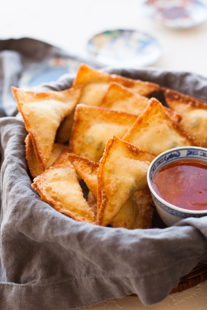 These super tasty cream cheese wontons are sure to be a hit at any party!