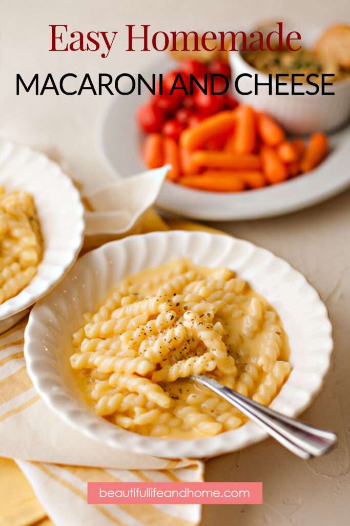 Homemade macaroni and cheese with a delicious creamy sauce!